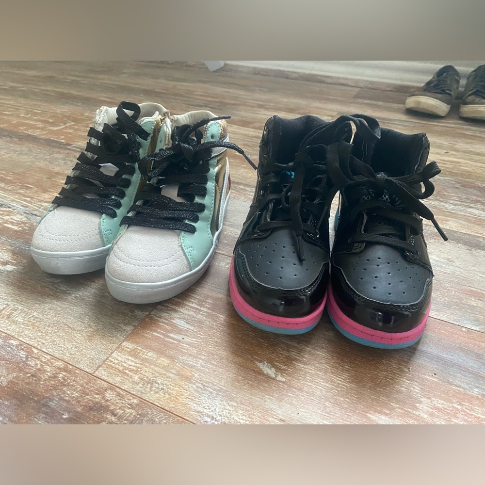 2 pairs of little girls shoes